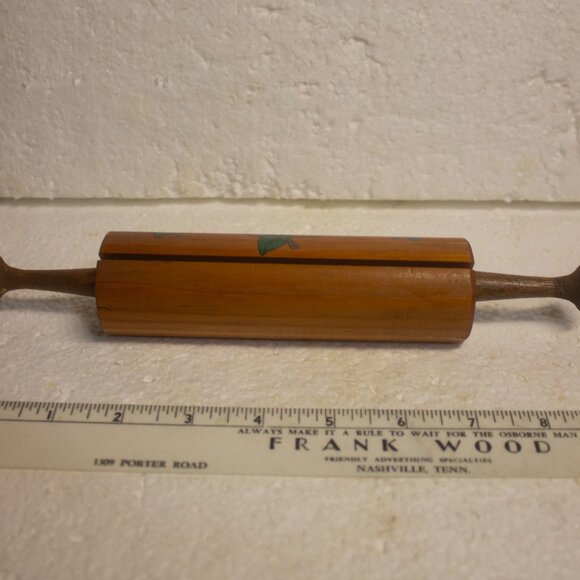 Apple Decorated Rolling Pin Recipe card Holder - Picture 7 of 7